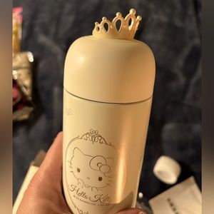 👑 Kawaii Hello Kitty cream and gold thermos
